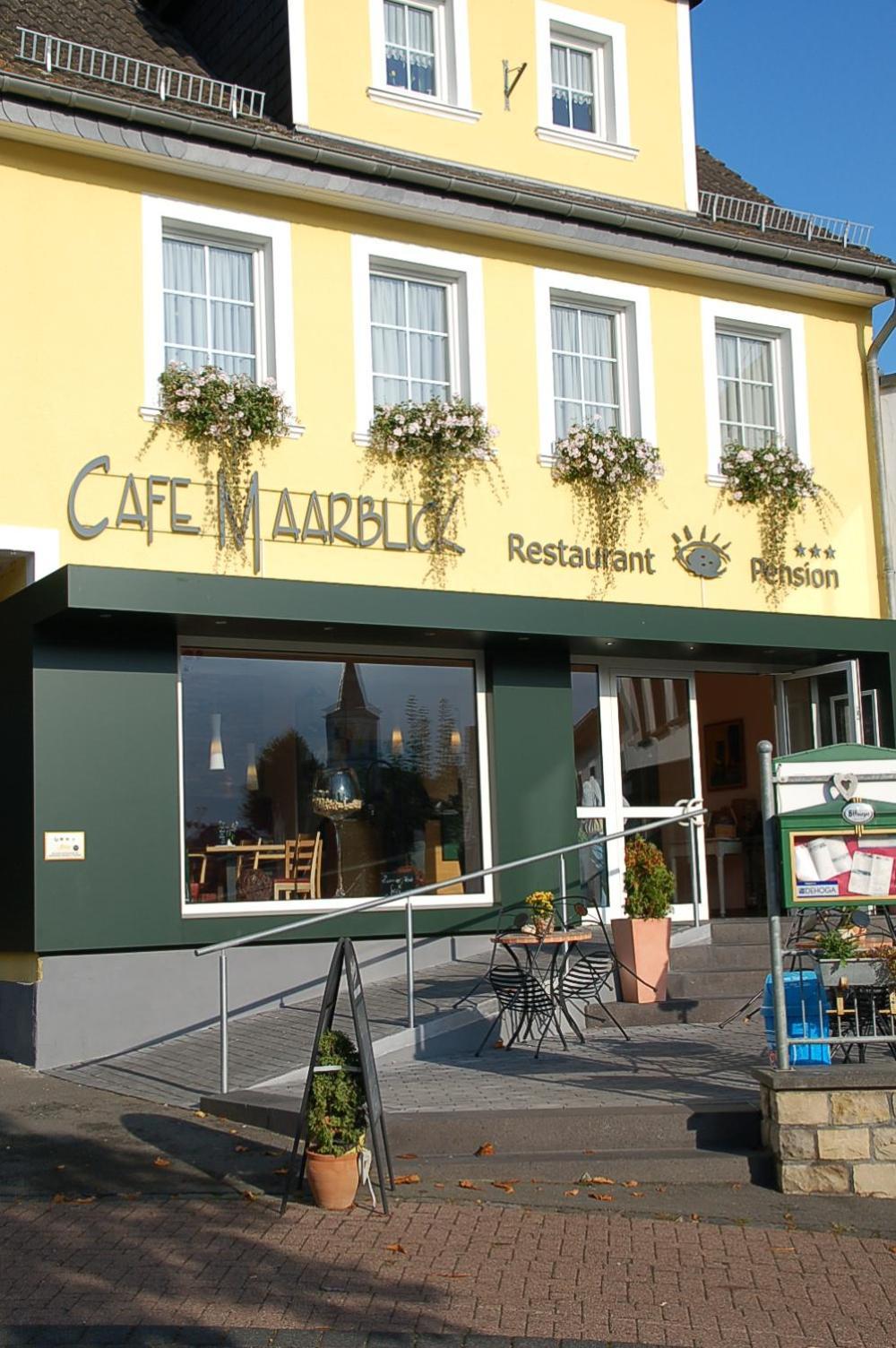 Hotel-Ferienwohnungen Cafe Maarblick ชาลเคินเมียเฮิน ภายนอก รูปภาพ