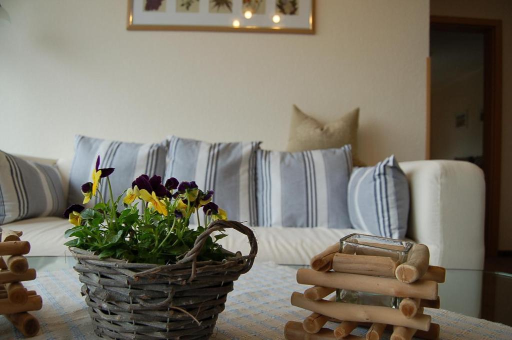Hotel-Ferienwohnungen Cafe Maarblick ชาลเคินเมียเฮิน ห้อง รูปภาพ