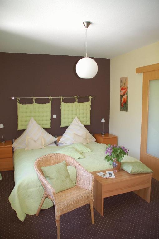 Hotel-Ferienwohnungen Cafe Maarblick ชาลเคินเมียเฮิน ห้อง รูปภาพ